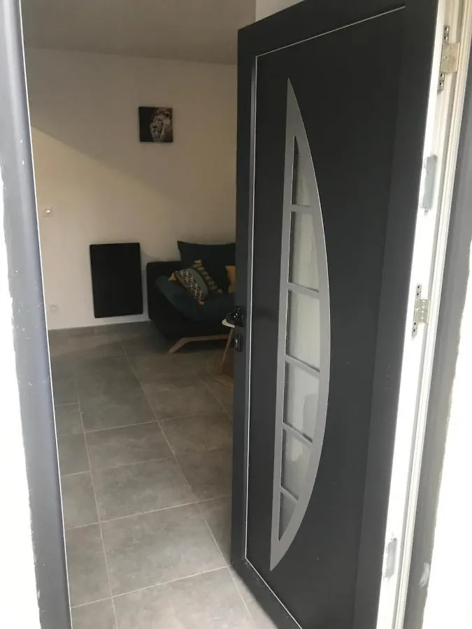 Superbe Studio Entierement Refait A Neuf Figeac Apartment
