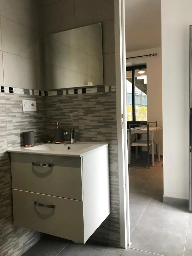 Superbe Studio Entierement Refait A Neuf Figeac Apartment